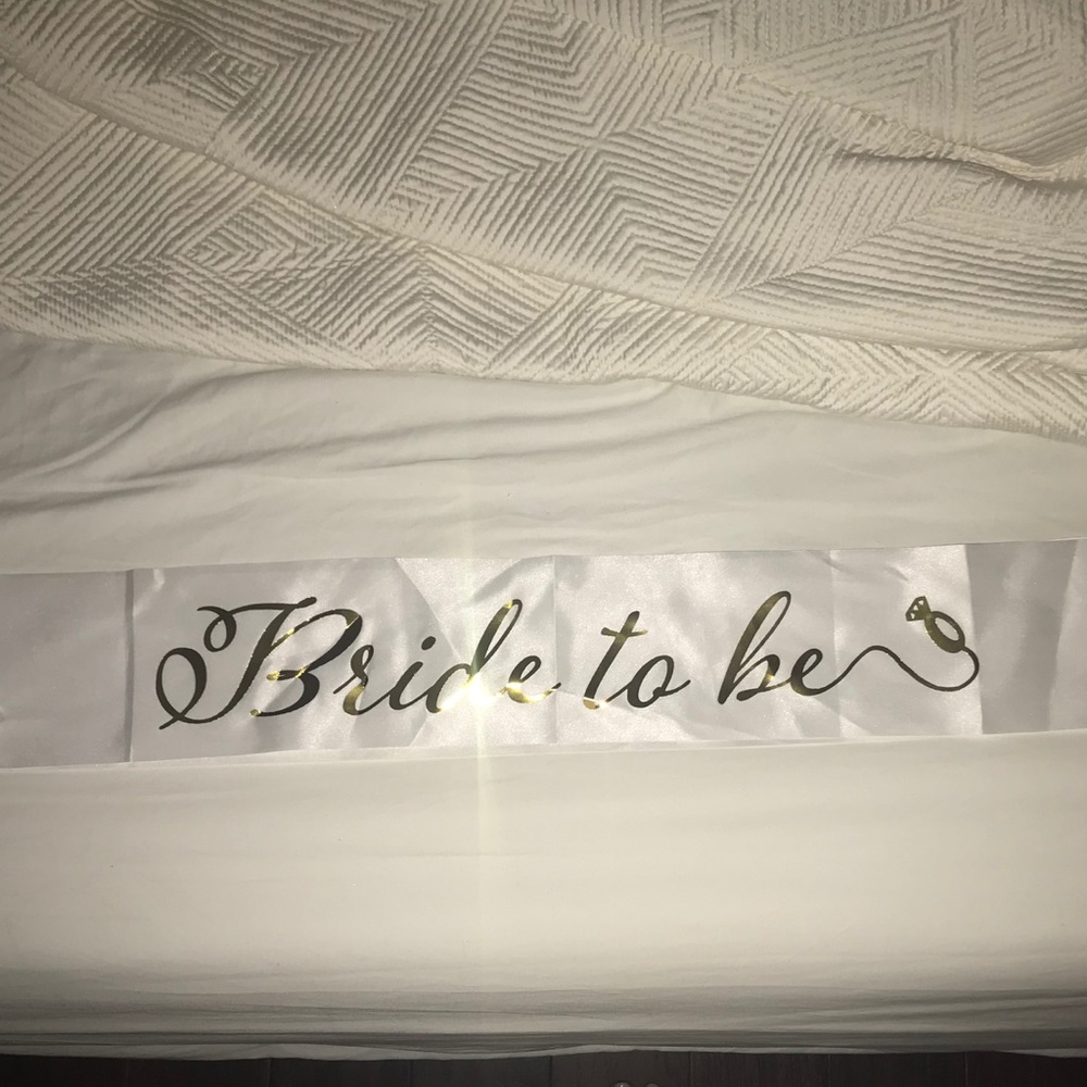 “Bride to be” Bachelorette Sash